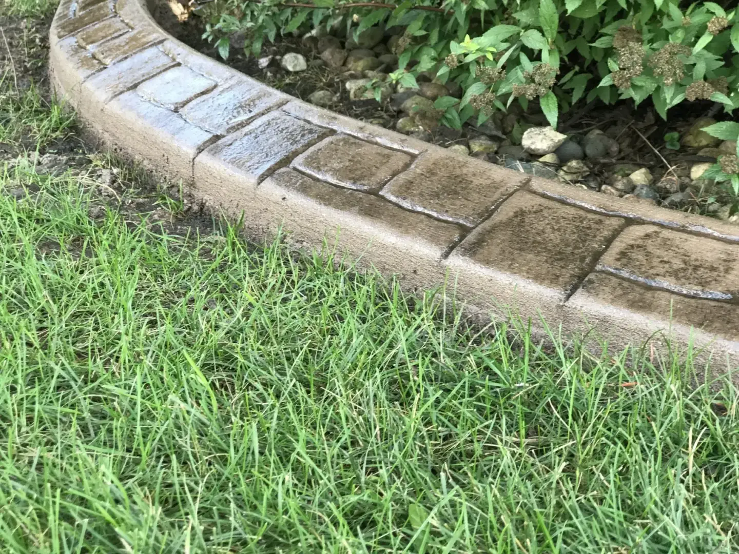 Castle Rock decorative concrete curbing pattern